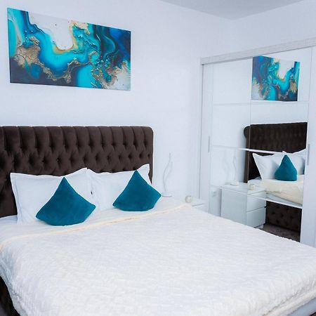 Elysian Urbanscape Brown, 2 Rooms, Near Bucharest Chiajna Esterno foto